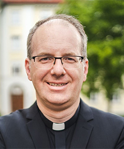  Regens: Weihbischof Christian Würtz